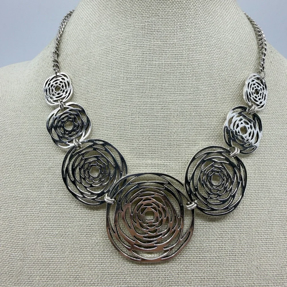 Necklace Silver Tone Spiral Rose Disc Statement Vintage Floral Boho Bib Chain